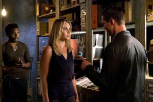 The Originals -- "The Axeman's Letter" -- Image Number: OG305b_0030.jpg -- Pictured (L-R): Yusuf Gatewood as Vincent, Leah Pipes as Cami and Jason Dohring as Detective Will Kinney -- Photo: Annette Brown/The CW -- ÃÂ© 2015 The CW Network, LLC. All rights reserved.