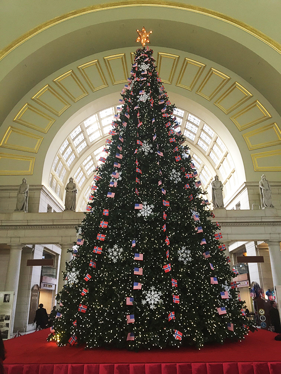 Announcing the Norwegian Christmas Tree Lighting at Union Station – 12/8 @ 5 p.m.